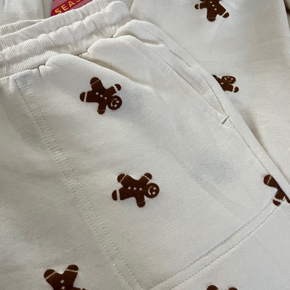 Gingerbread Lounge Set - Picture 4 of 4